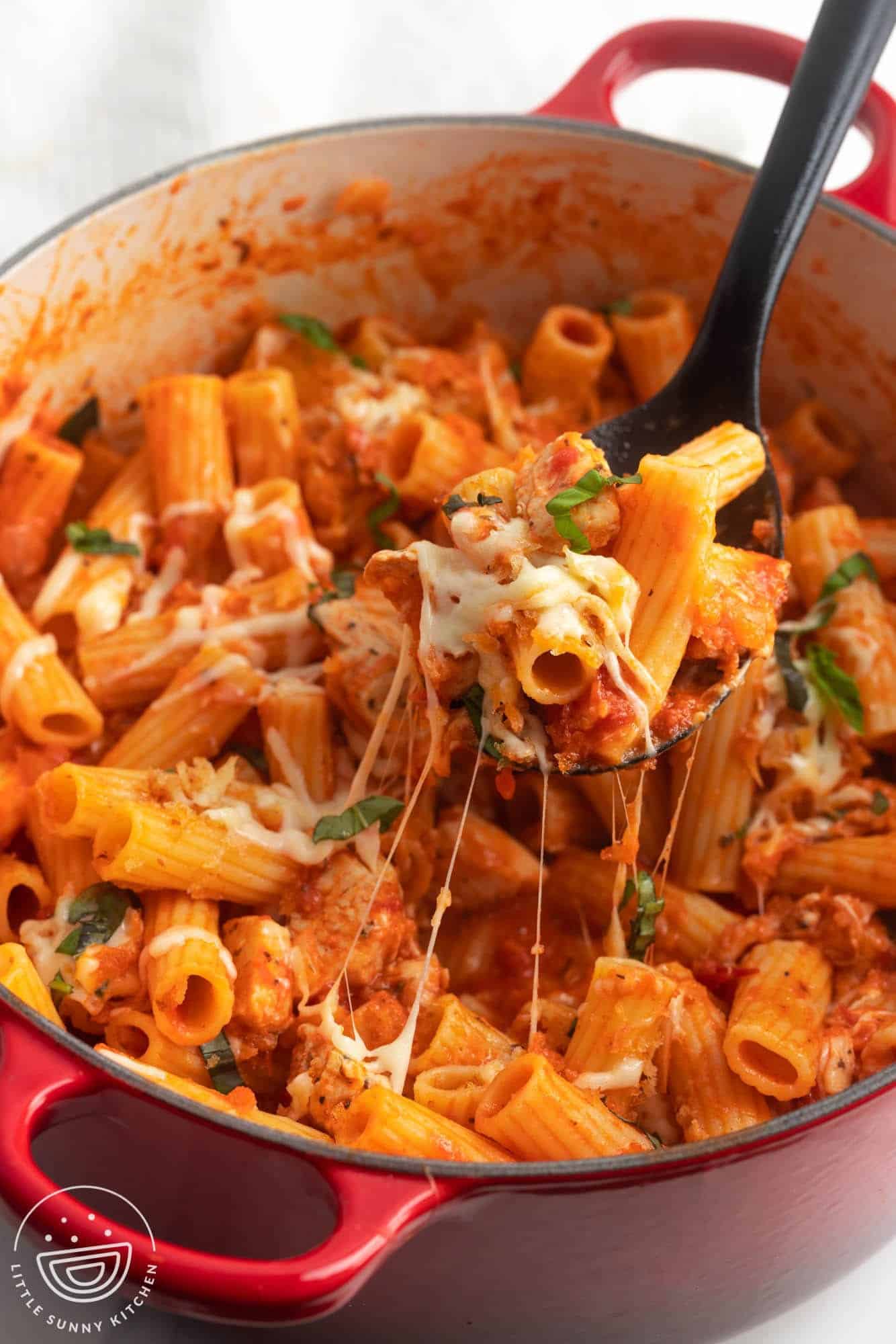 Easy One-Pot Chicken Parm Pasta: Weeknight Comfort in Minutes